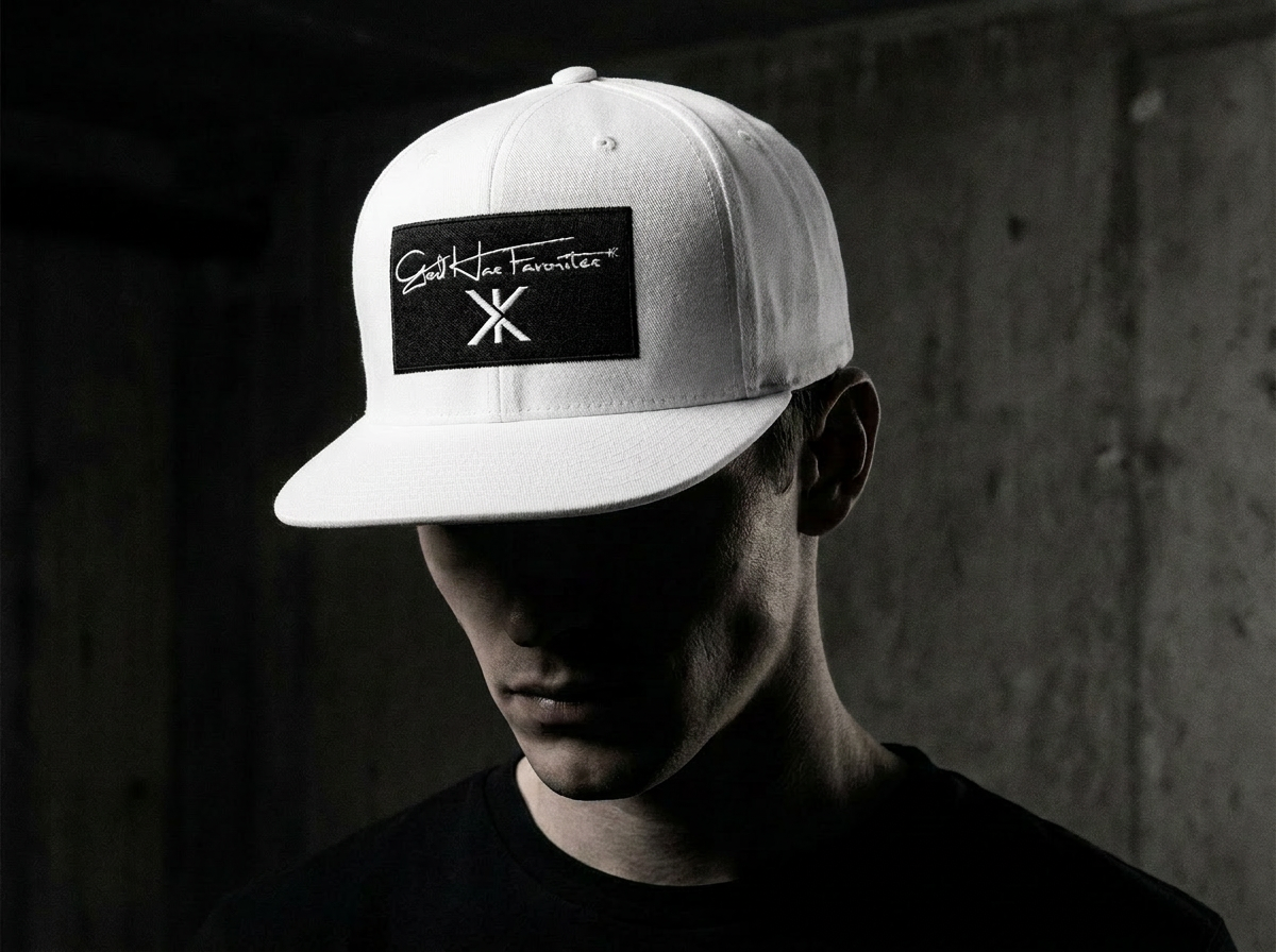 Foundation Signature Snapback - White